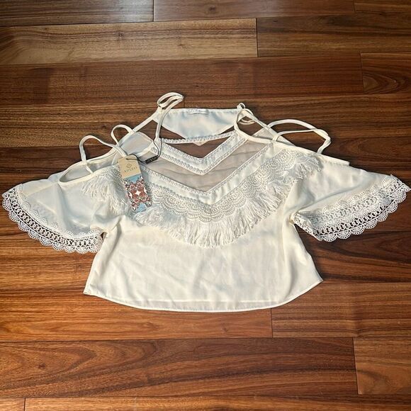 Avizo‎ cream cold shoulder western crop top cut out sheer fringe night out - Picture 1 of 10